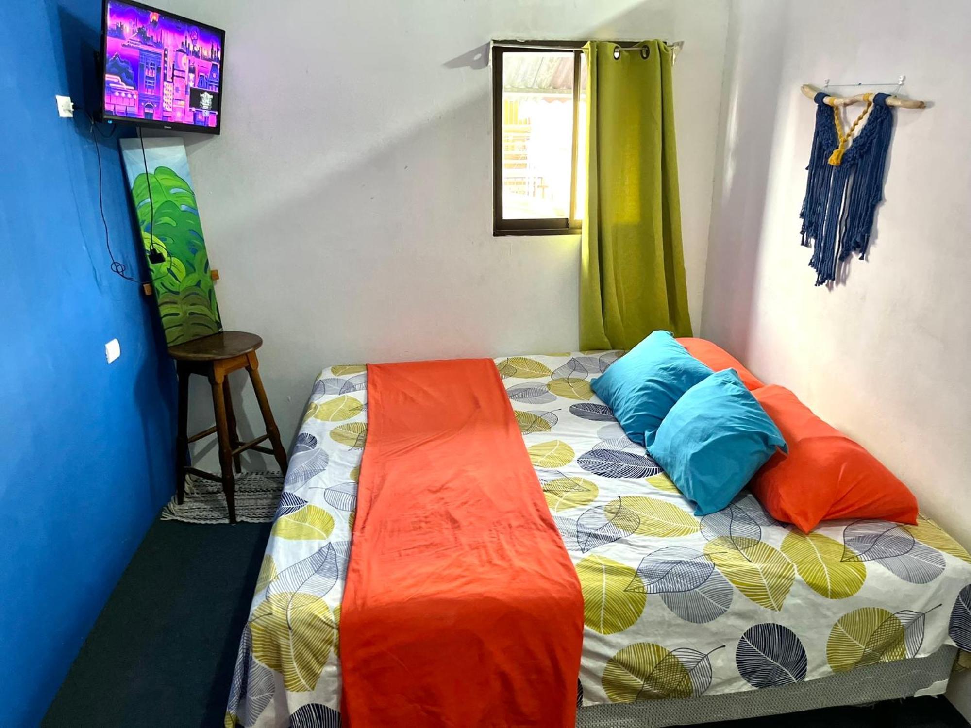 Passifloras Hostel Quepos Eksteriør billede