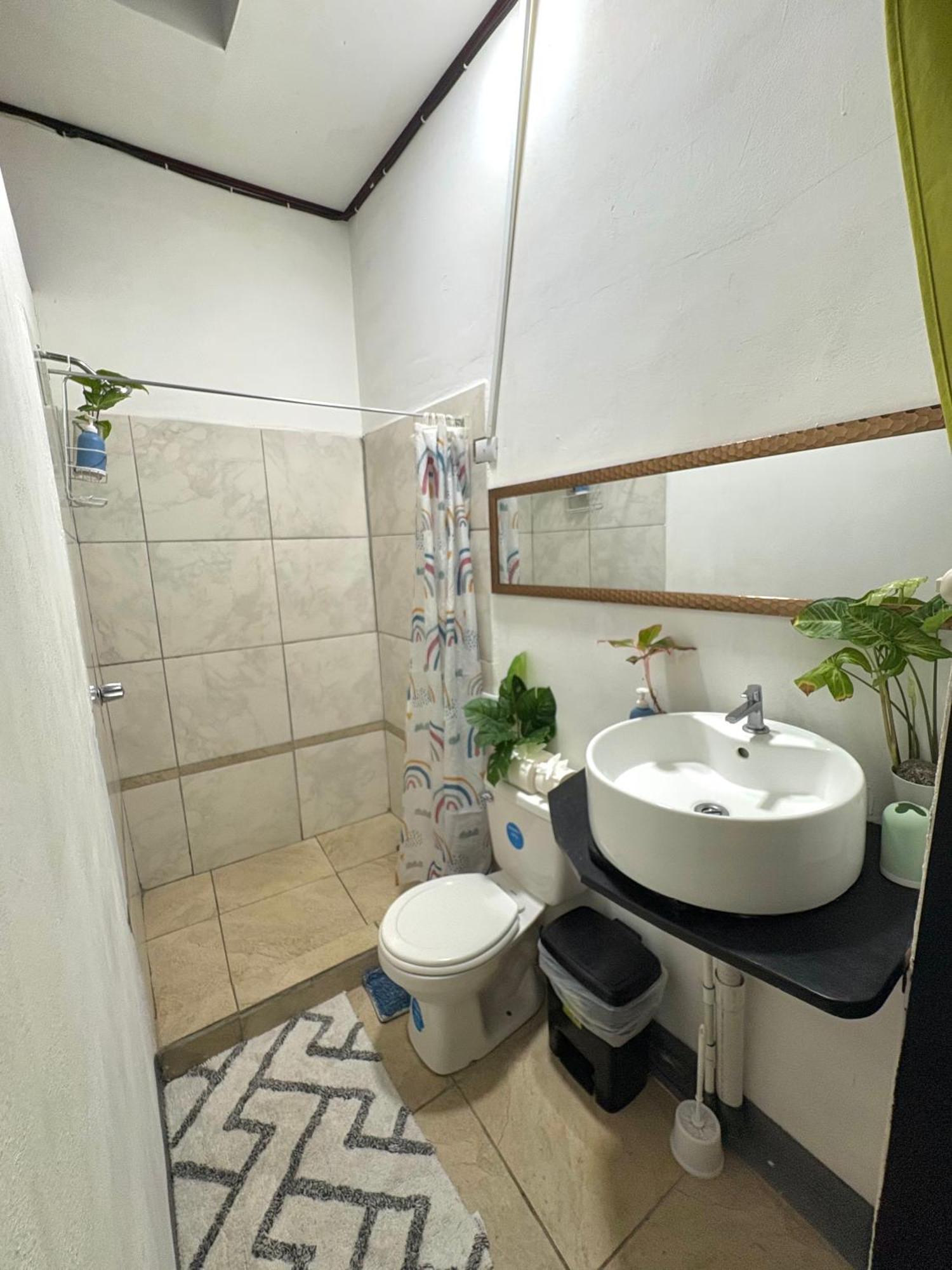 Passifloras Hostel Quepos Eksteriør billede