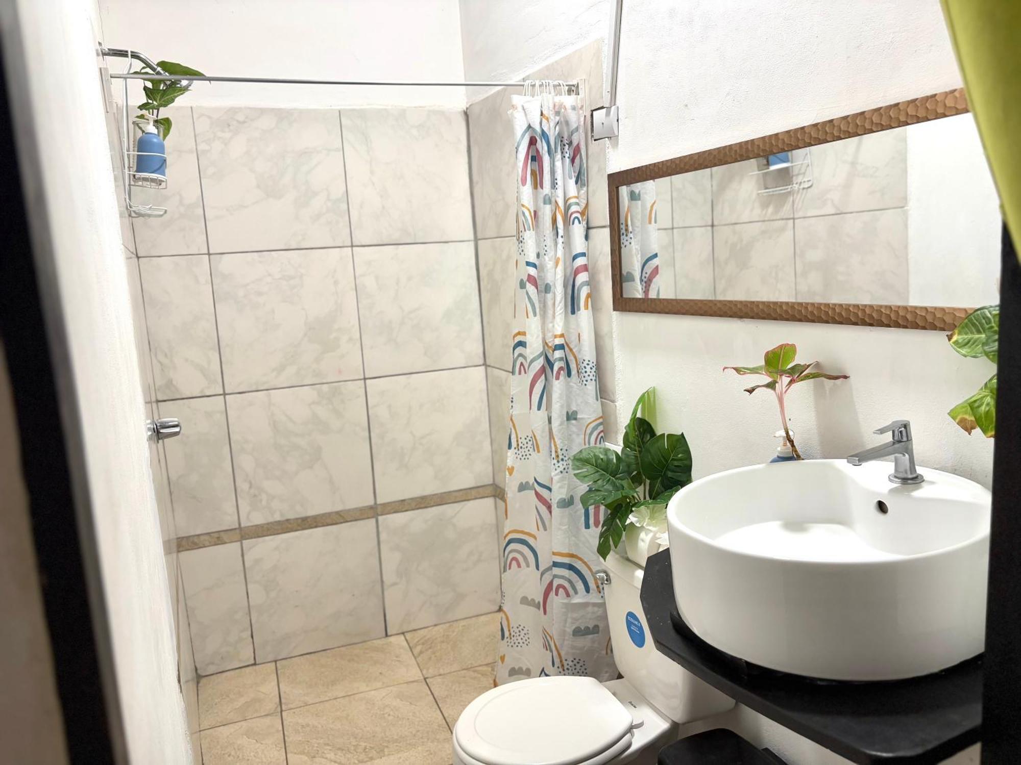 Passifloras Hostel Quepos Eksteriør billede